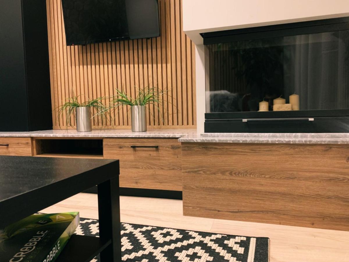 Luxury Townhouse Suite Lárisza Kültér fotó