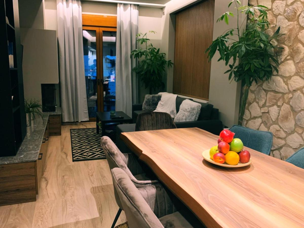 Luxury Townhouse Suite Lárisza Kültér fotó